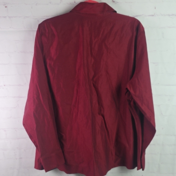 Coldwater Creek Men's Deep Red Button Down Shirt - Picture 5 of 5